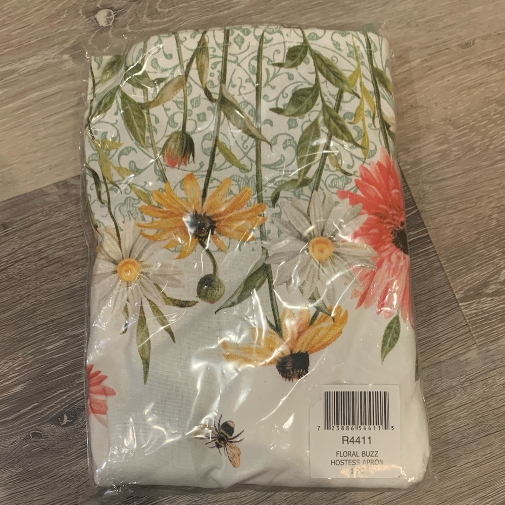 FLOWER APRON